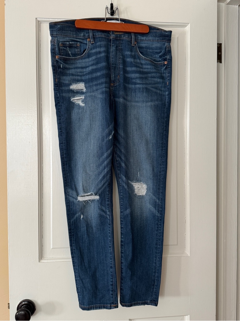 Distressed Dark Blue Skinny  Jeans